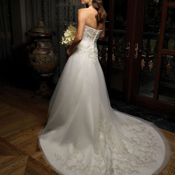 Wedding Dress-Sz 8 - Picture 4 of 4